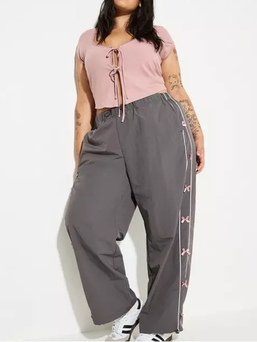 Torrid plus size 1x - LoveSick pink coquette Side-Bow 90’s style Track Pants